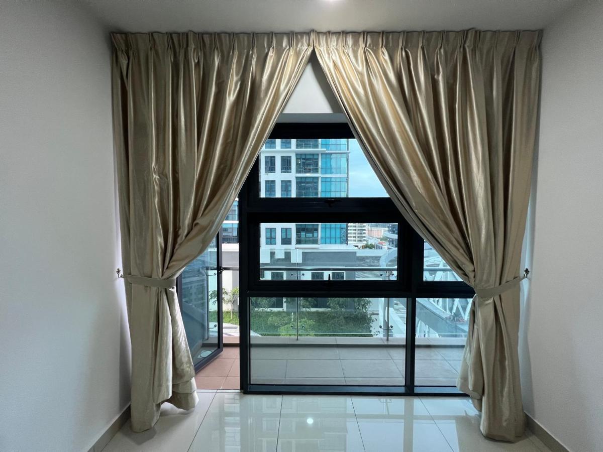 Studio Units At Pacific Tower Near Jaya One By Comfyasia Petaling Jaya Exterior foto